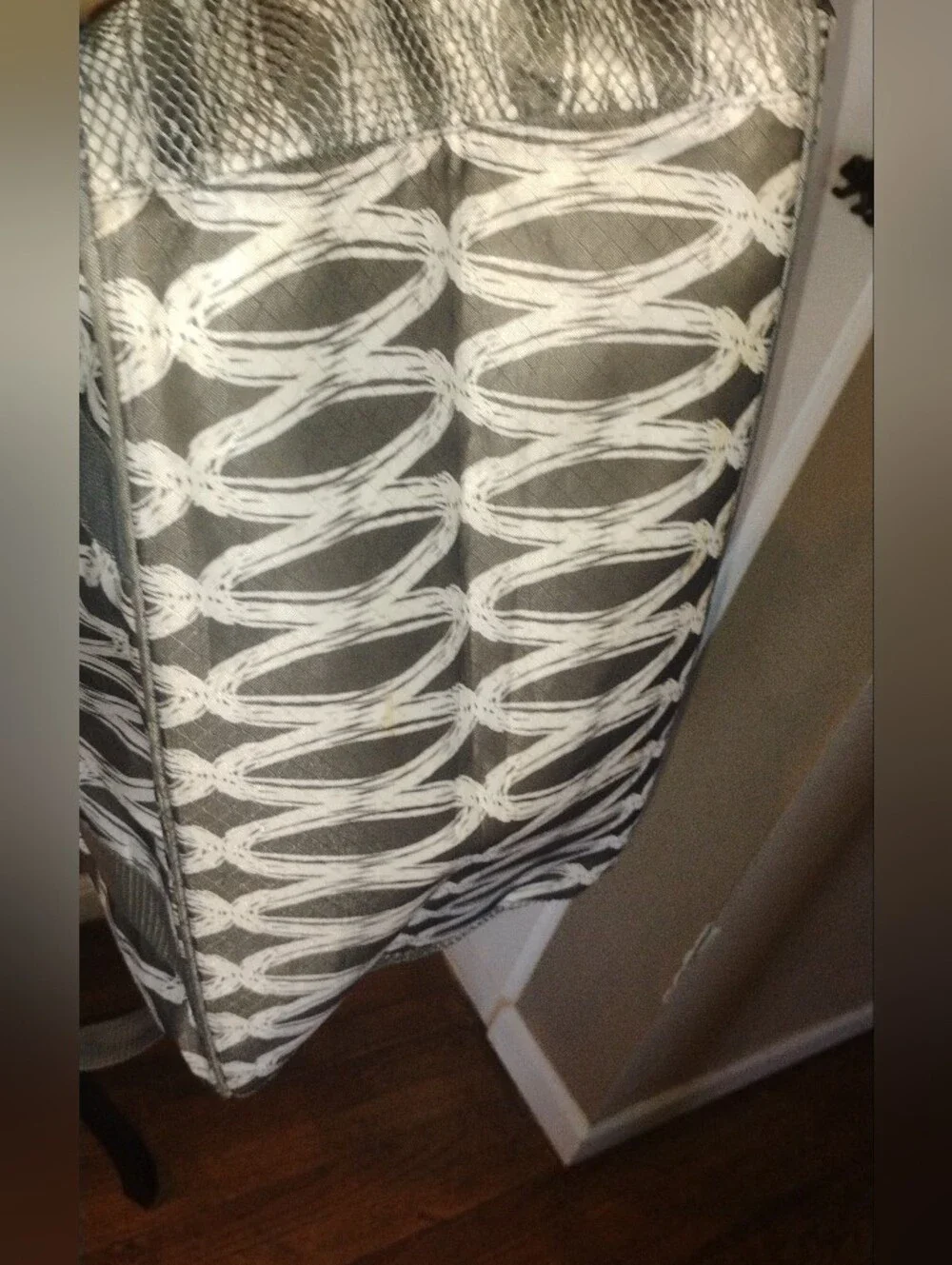 Thirty -one All in Tote Gray and White Patterned Crossbody Tote Bag